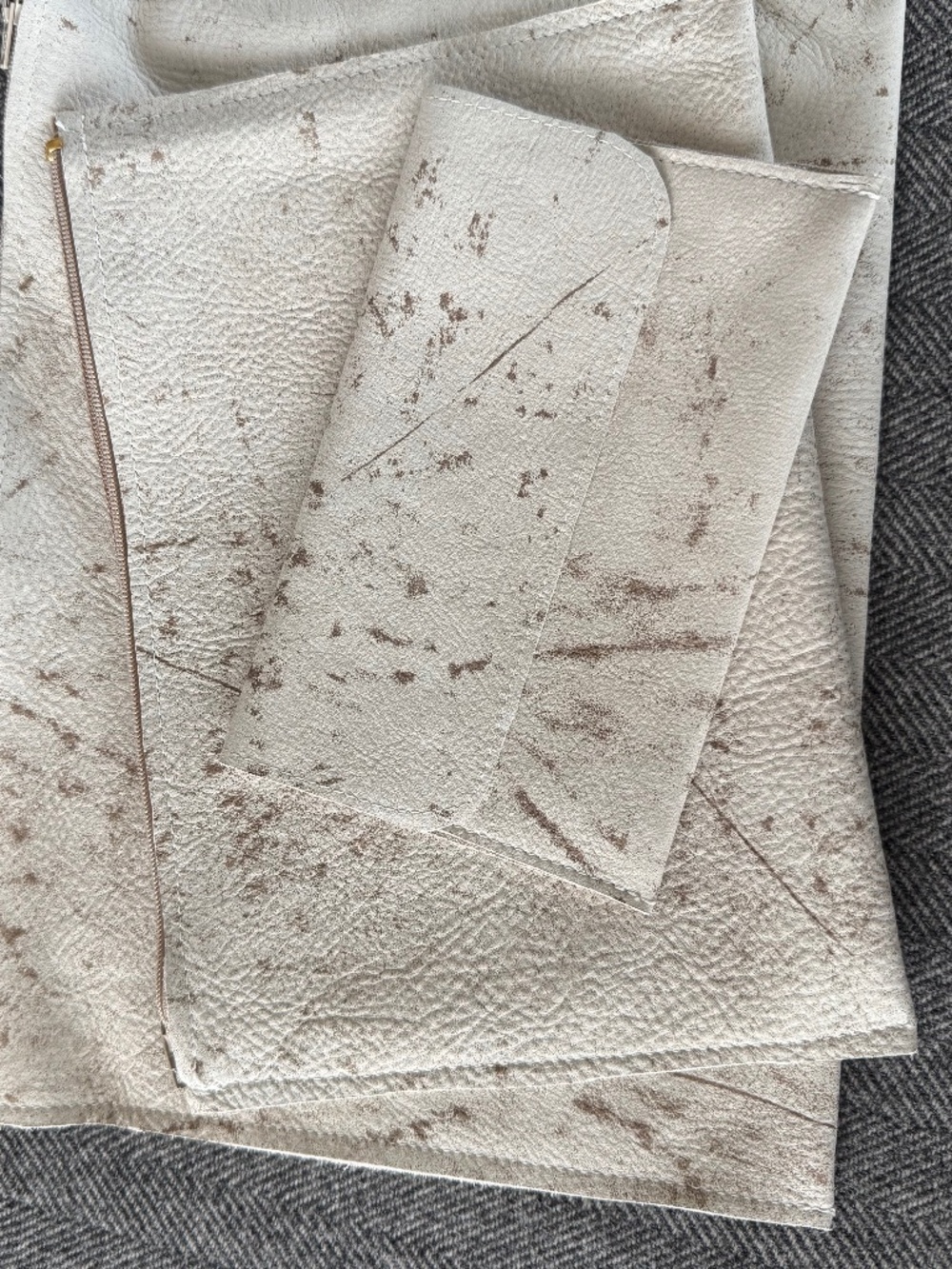 NWOT, JERRY PAIR BUTTERY SOFT SUEDE LEATHER FOLD OVER POUCH